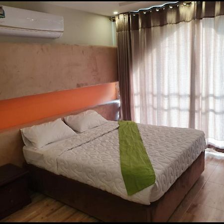 Hak Mall Suites And Apartments Rawalpindi Luaran gambar