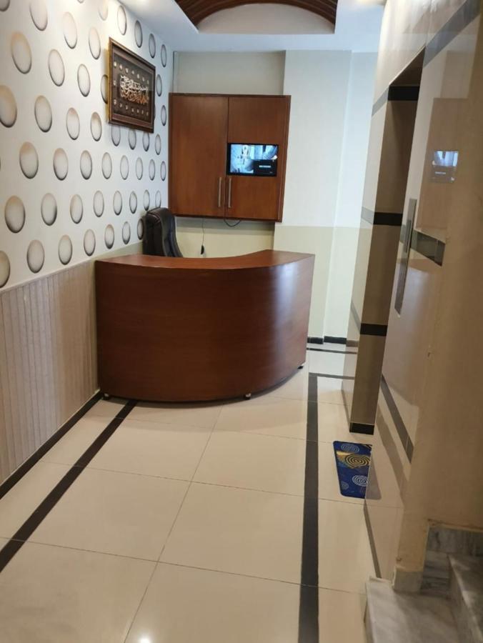 Hak Mall Suites And Apartments Rawalpindi Luaran gambar