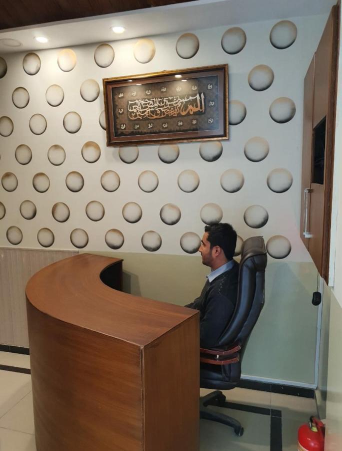 Hak Mall Suites And Apartments Rawalpindi Luaran gambar
