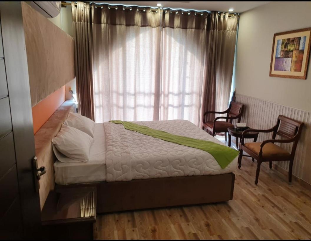 Hak Mall Suites And Apartments Rawalpindi Luaran gambar