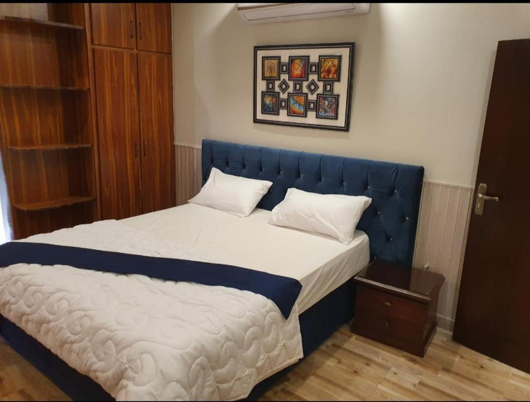 Hak Mall Suites And Apartments Rawalpindi Luaran gambar