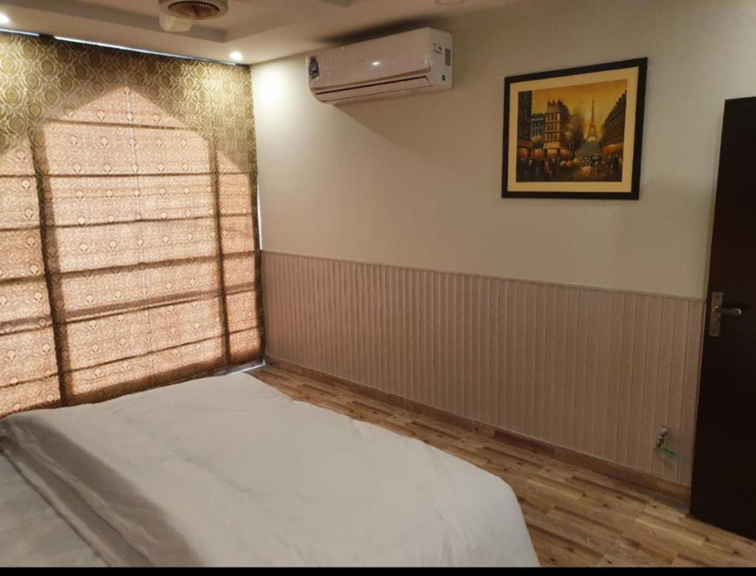 Hak Mall Suites And Apartments Rawalpindi Luaran gambar